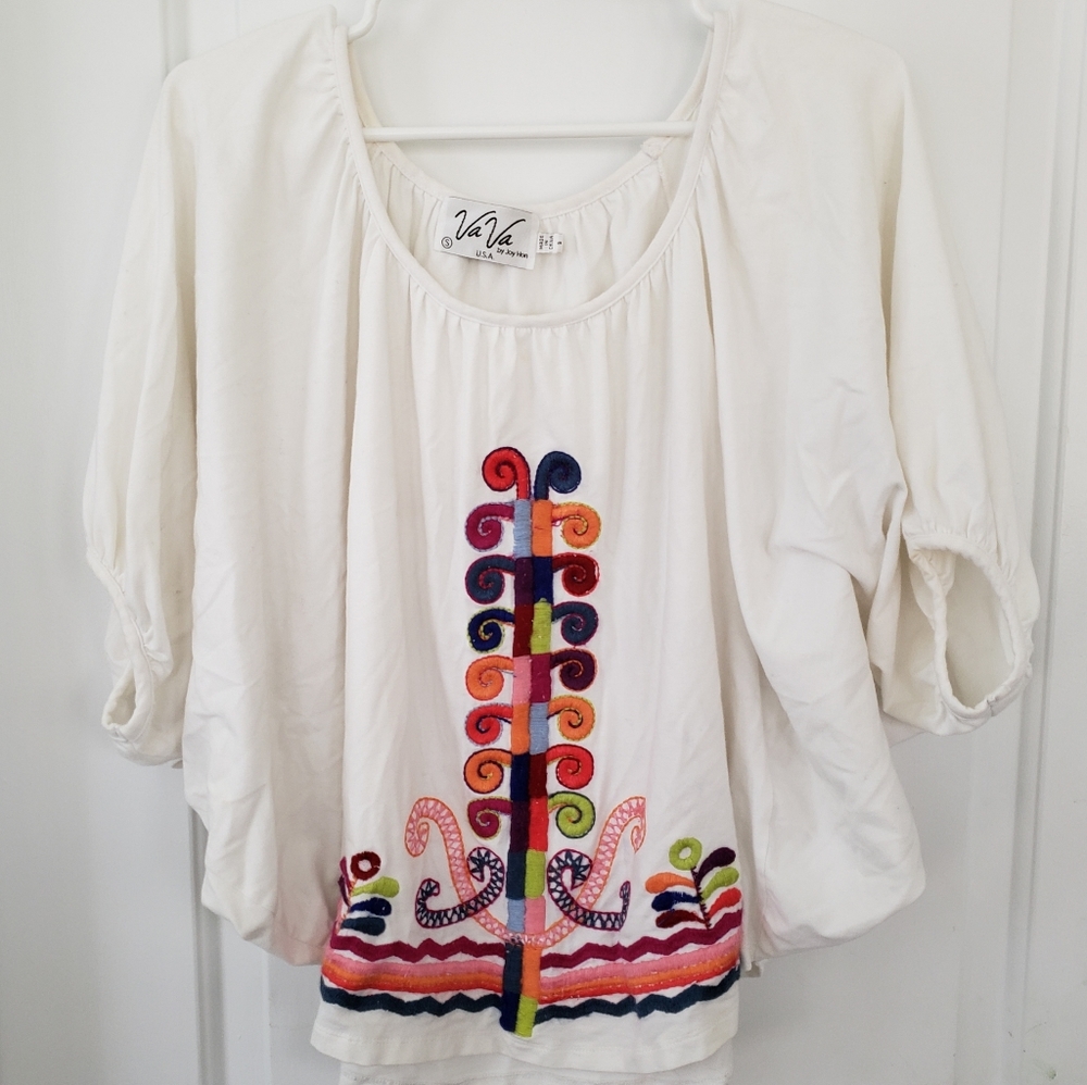 VaVa by Joy Hon sz Small circle embroidery blouse